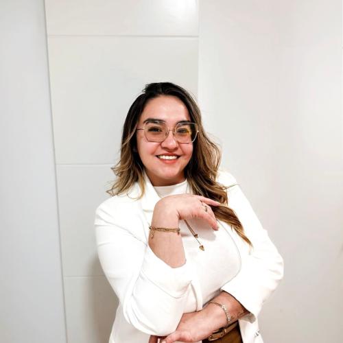 Abigail N. - Diseñadora Gráfica Publicitaria | Branding & Campañas