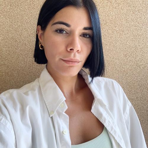 Liliana P. - Digital Graphic Designer