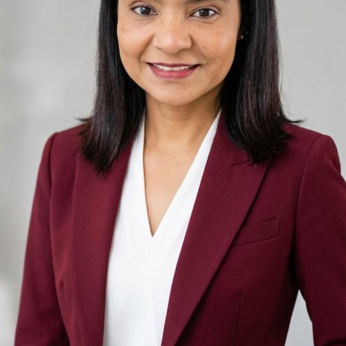 Silvia R. - Administrador de Sistemas de Computación y diseño gráfico