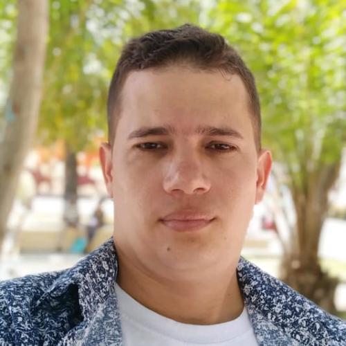 Brian P. - Desarrollador de Aplicaciones Multiplataformas